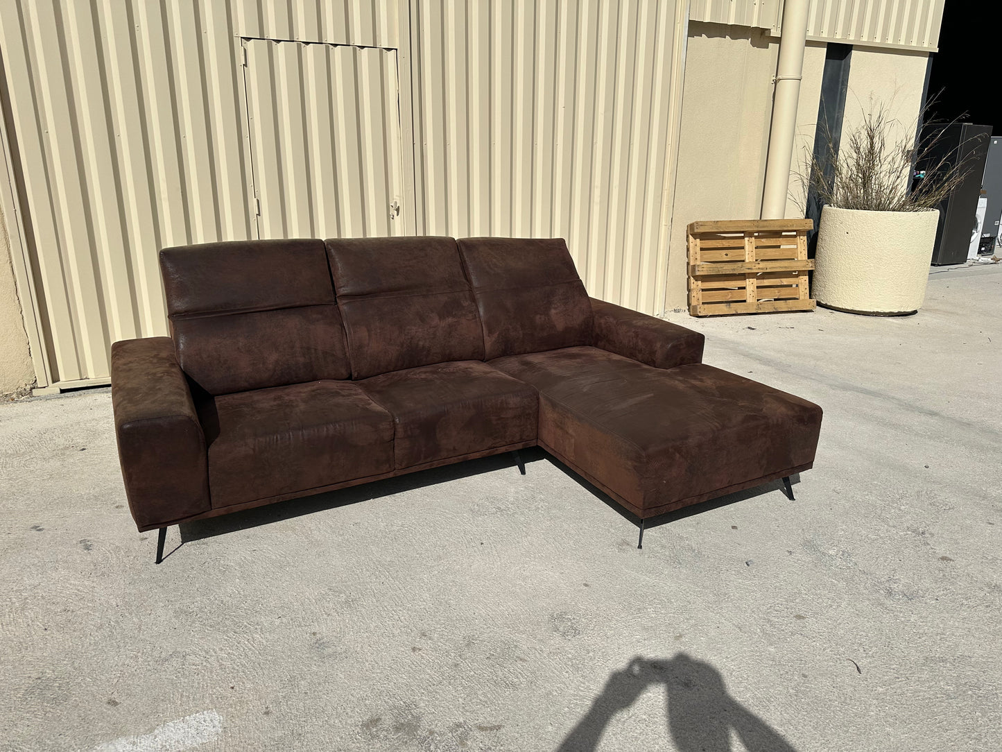 Canapé d’Angle en Nubuck Marron - Confort et Élégance au Design Moderne